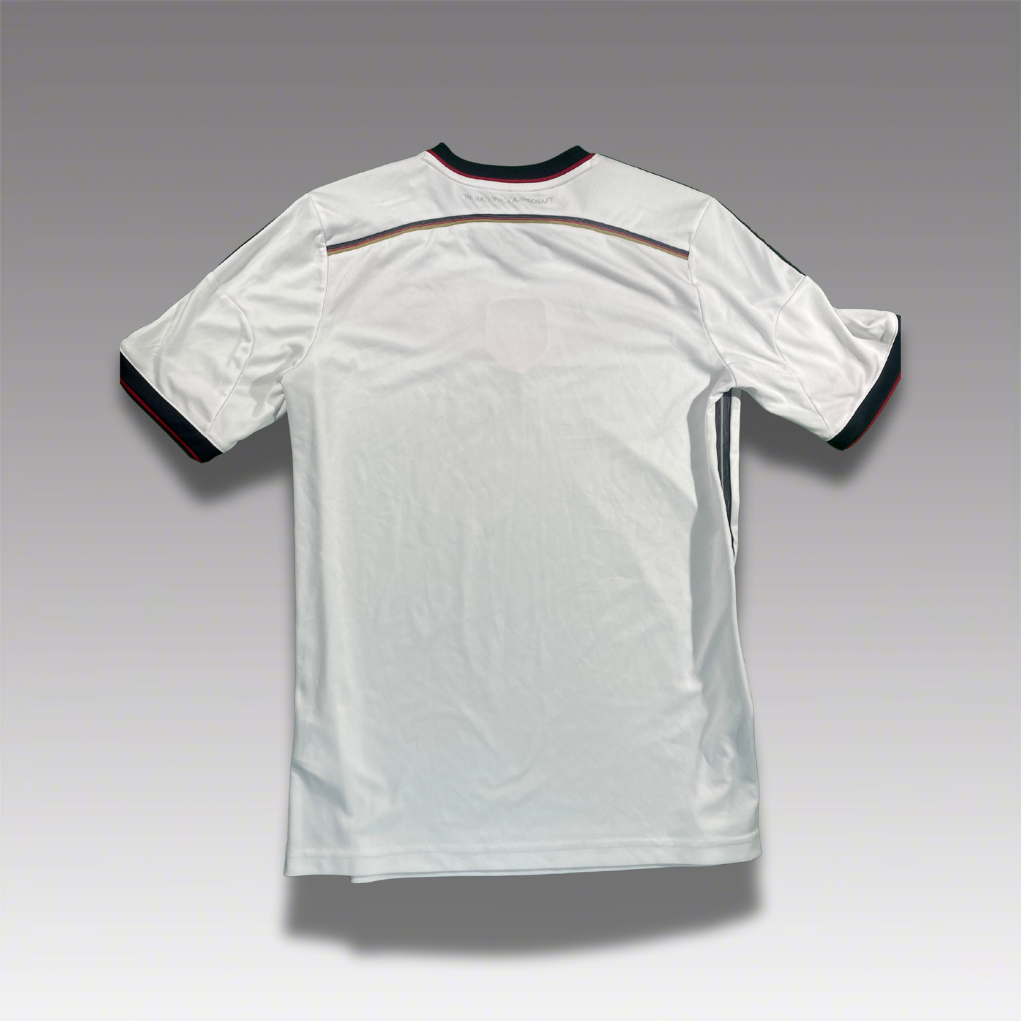 Adidas DFB Deutschland Trikot WM 2014 Kindergröße, Original Vintage, fußball trikot, Kindergröße, Original trikot, retro fußball trikot, vintage fußballtrikot, originale fußball trikots, authentische fußballtrikots, trikot retro 90er, trikot retro 2000er, classic football jersey, original trikot kaufen, offizielles fußballtrikot, spielerversion trikot, fußball trikot herren, fußball trikot kinder, trikot sammlerstück, limitierte trikot edition, günstig, deutschland wm2014, brasilien, götze, kroos
