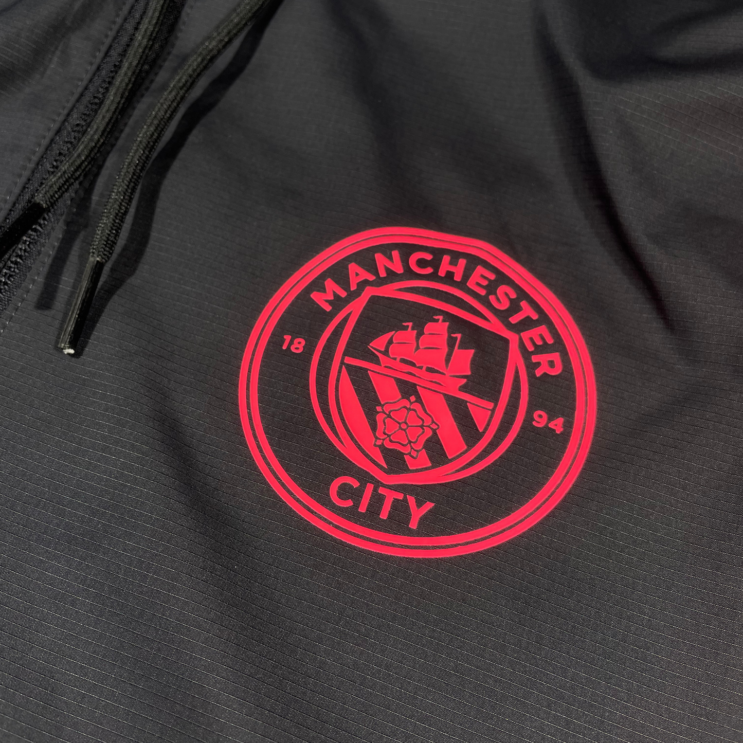 ManCity, Tracksuit Puma Vintage, Puma Vintage, kikivintage pashanim, vintage tracksuit, retro fußball trainingsanzug, vintage fußball trainingsanzug, adidas retro tracksuit, nike vintage tracksuit, tracksuit outfit, original tracksuit, authentische tracksuits, oldschool tracksuit, vintage fußball sportanzug, retro jogginganzug, premium vintage tracksuit, trainingsanzug retro 90er, retro tracksuit deutschland, retro tracksuit kaufen, haaland, debruyne