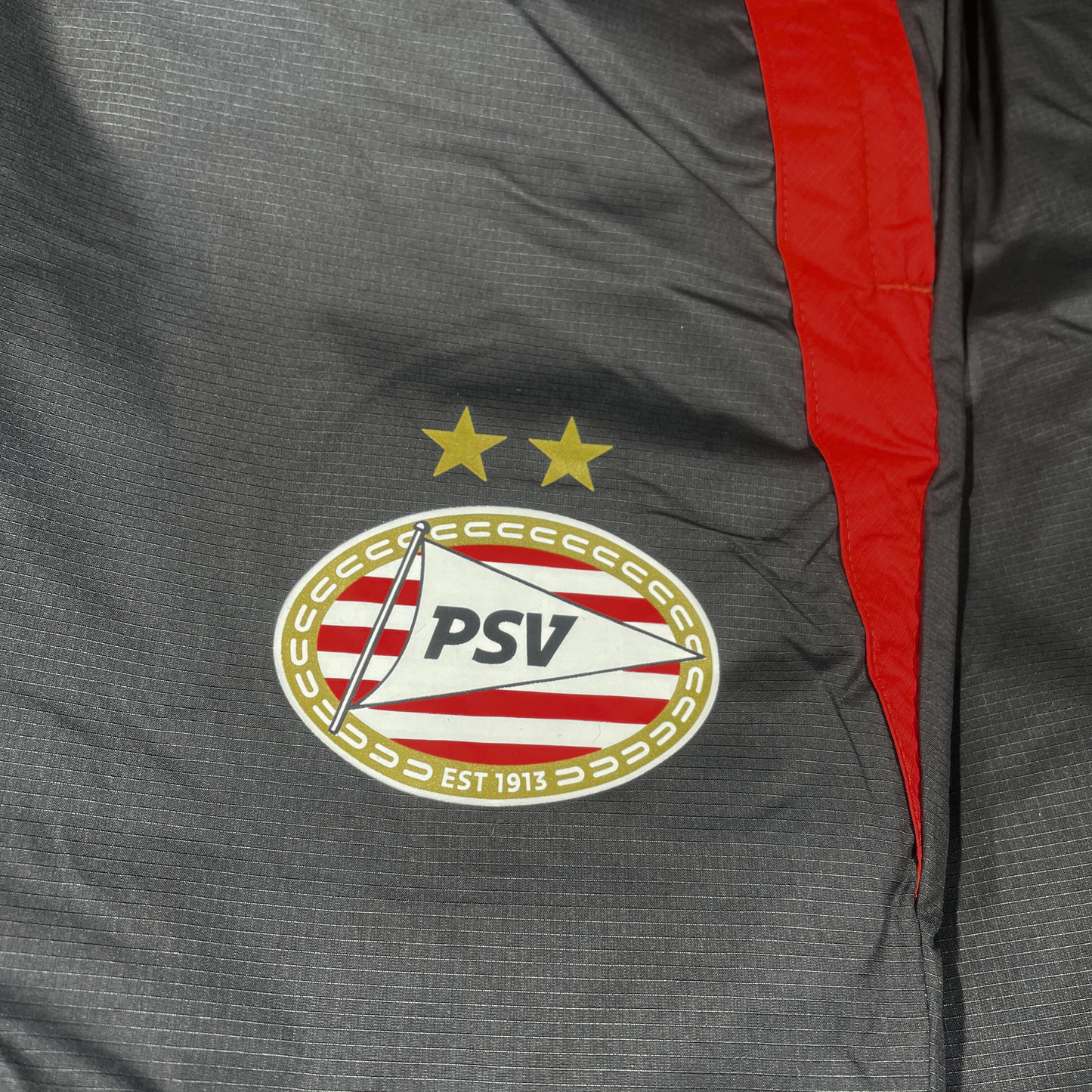 Puma psv Trackpants, kikivintage pashanim, vintage tracksuit, retro fußball trainingsanzug, vintage fußball trainingsanzug, adidas retro tracksuit, nike vintage tracksuit, tracksuit outfit, original tracksuit, authentische tracksuits, oldschool tracksuit, vintage fußball sportanzug, retro jogginganzug, premium vintage tracksuit, tracksuit rarität, trainingsanzug retro 90er, retro tracksuit deutschland, retro tracksuit kaufen, vintage fußballtrikot, original, fußball, retro fußball, marseille, real madrid