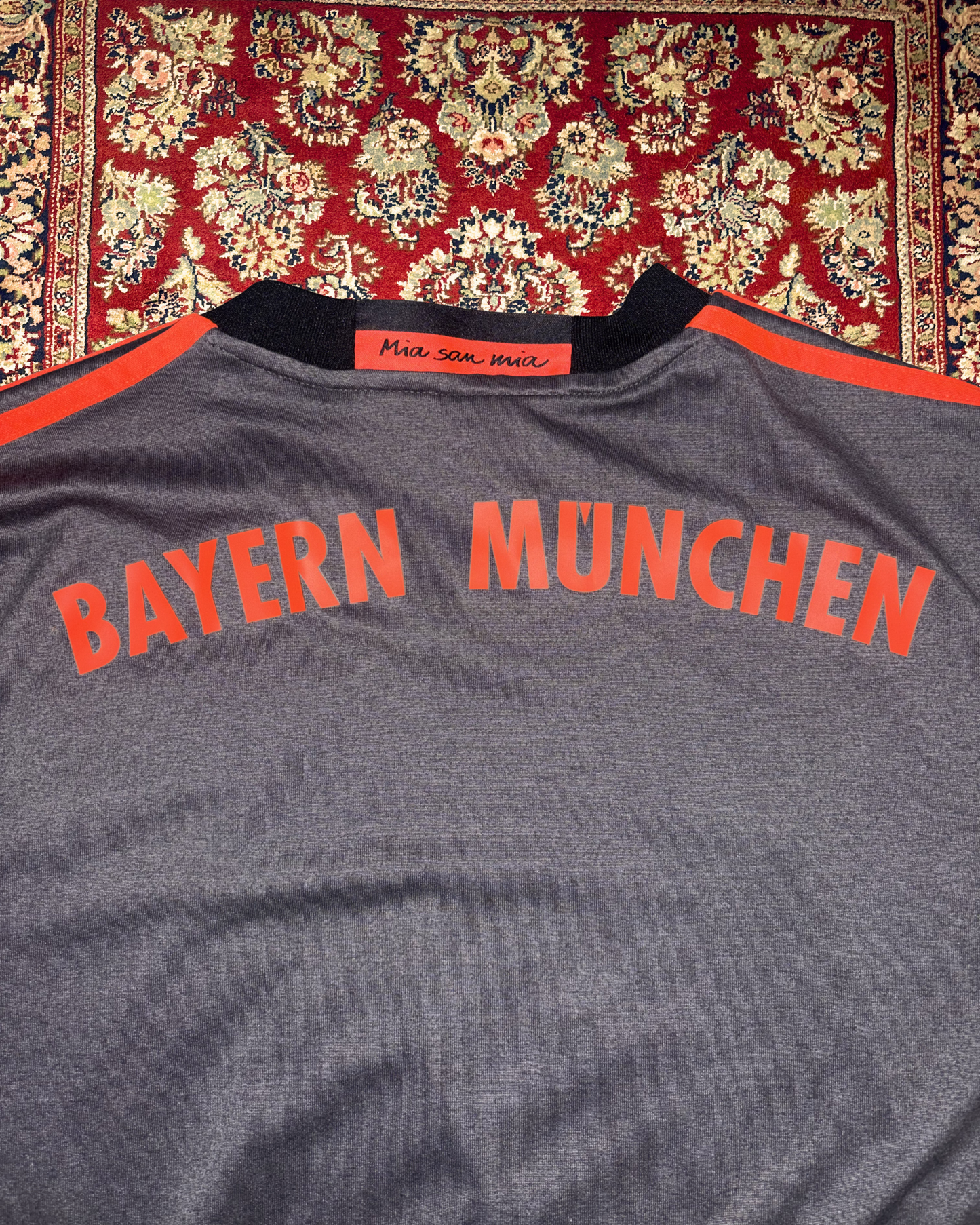 FC Bayern München Trikot 2016/17 (XL) AllAroundFootball