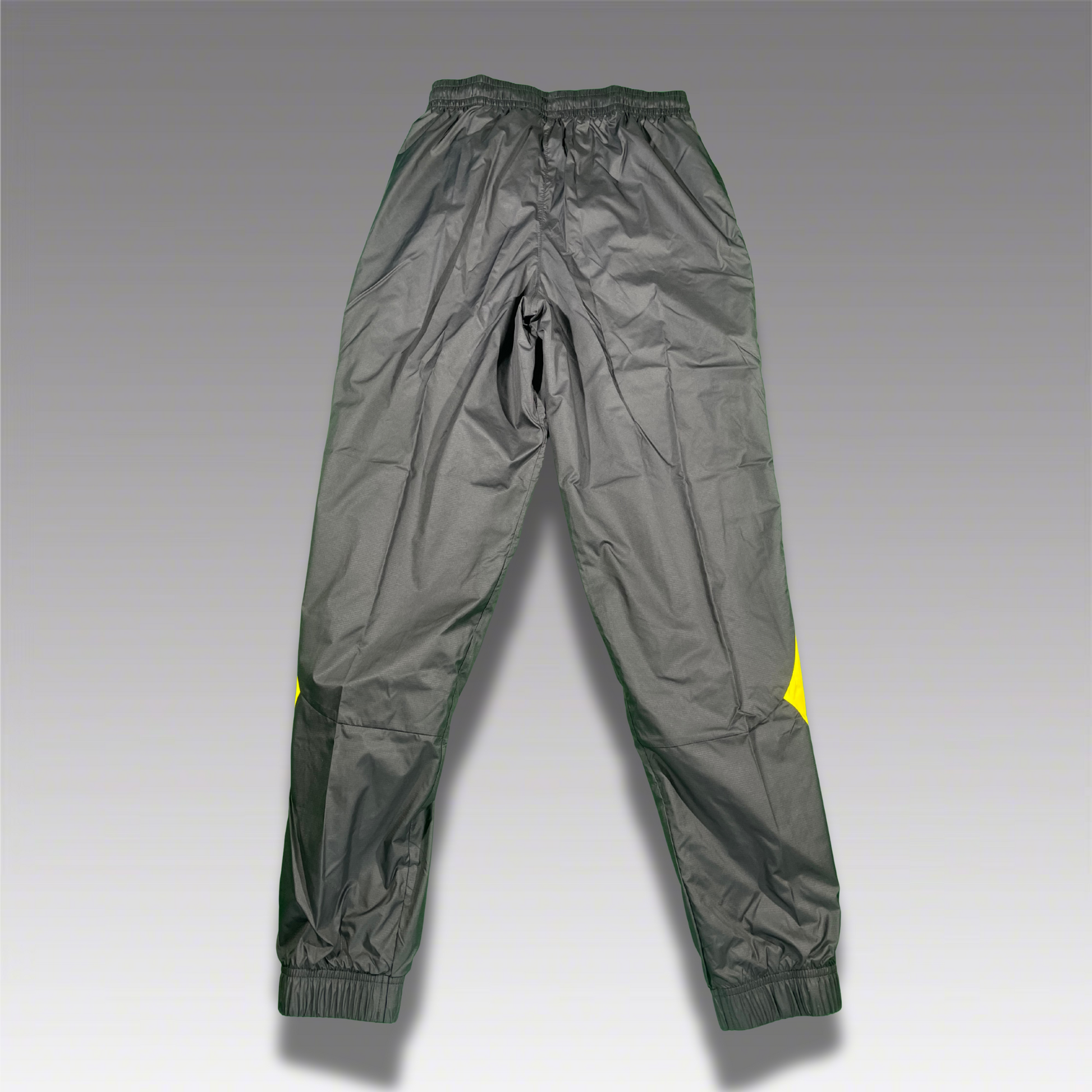 Puma bvb Trackpants, borussia dortmund, pashanim, vintage tracksuit, retro fußball trainingsanzug, vintage fußball trainingsanzug, adidas retro tracksuit, nike vintage tracksuit, tracksuit outfit, original tracksuit, authentische tracksuits, oldschool tracksuit, vintage fußball sportanzug, retro jogginganzug, premium vintage tracksuit, tracksuit rarität, trainingsanzug retro 90er, retro tracksuit deutschland, retro tracksuit kaufen, vintage fußballtrikot, original, fußball, bvb, retro fußball, bvb09