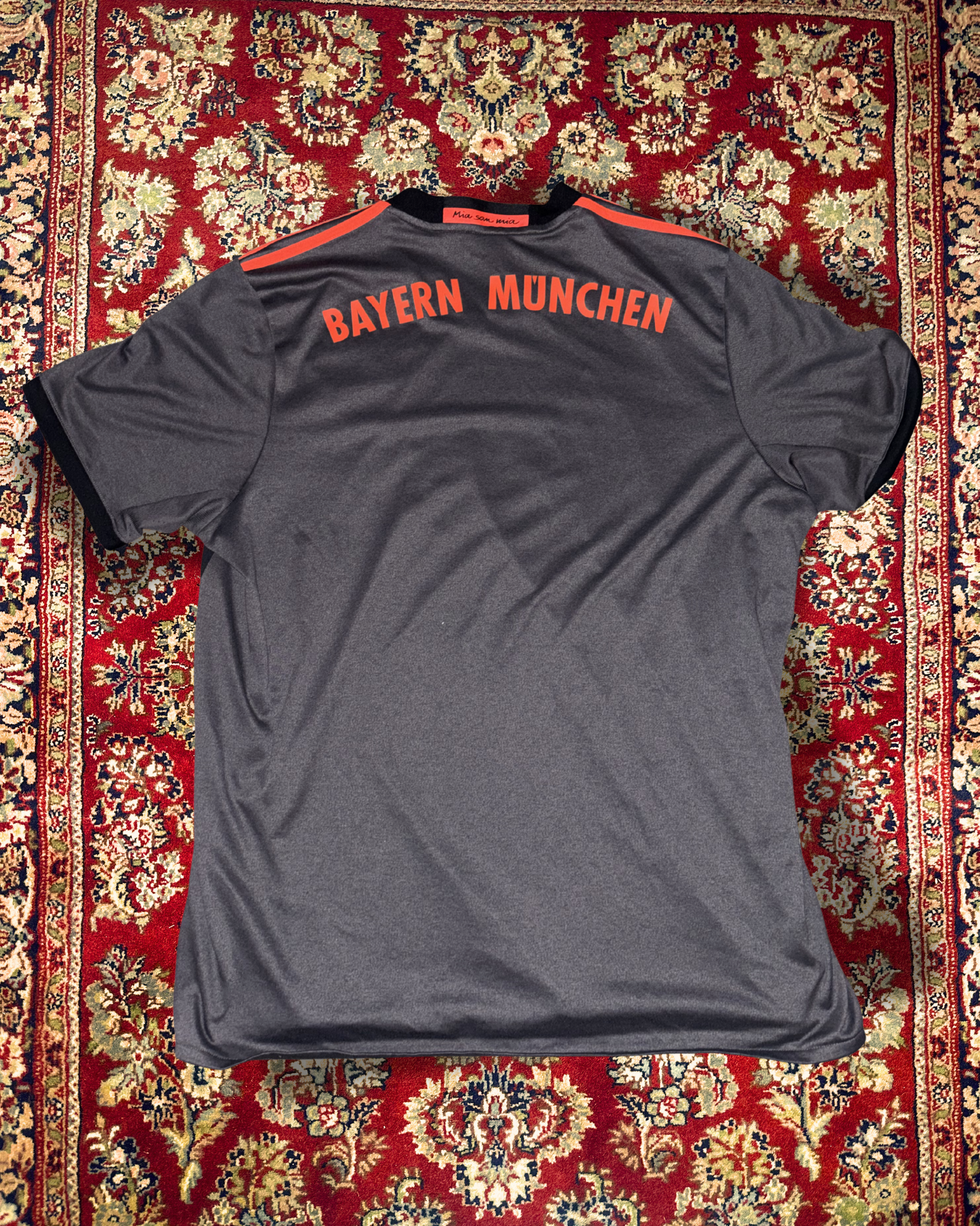 FC Bayern München Trikot 2016/17 (XL) AllAroundFootball